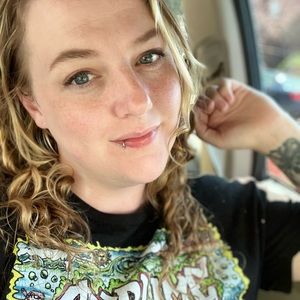 Meet your Posher, Roxanne